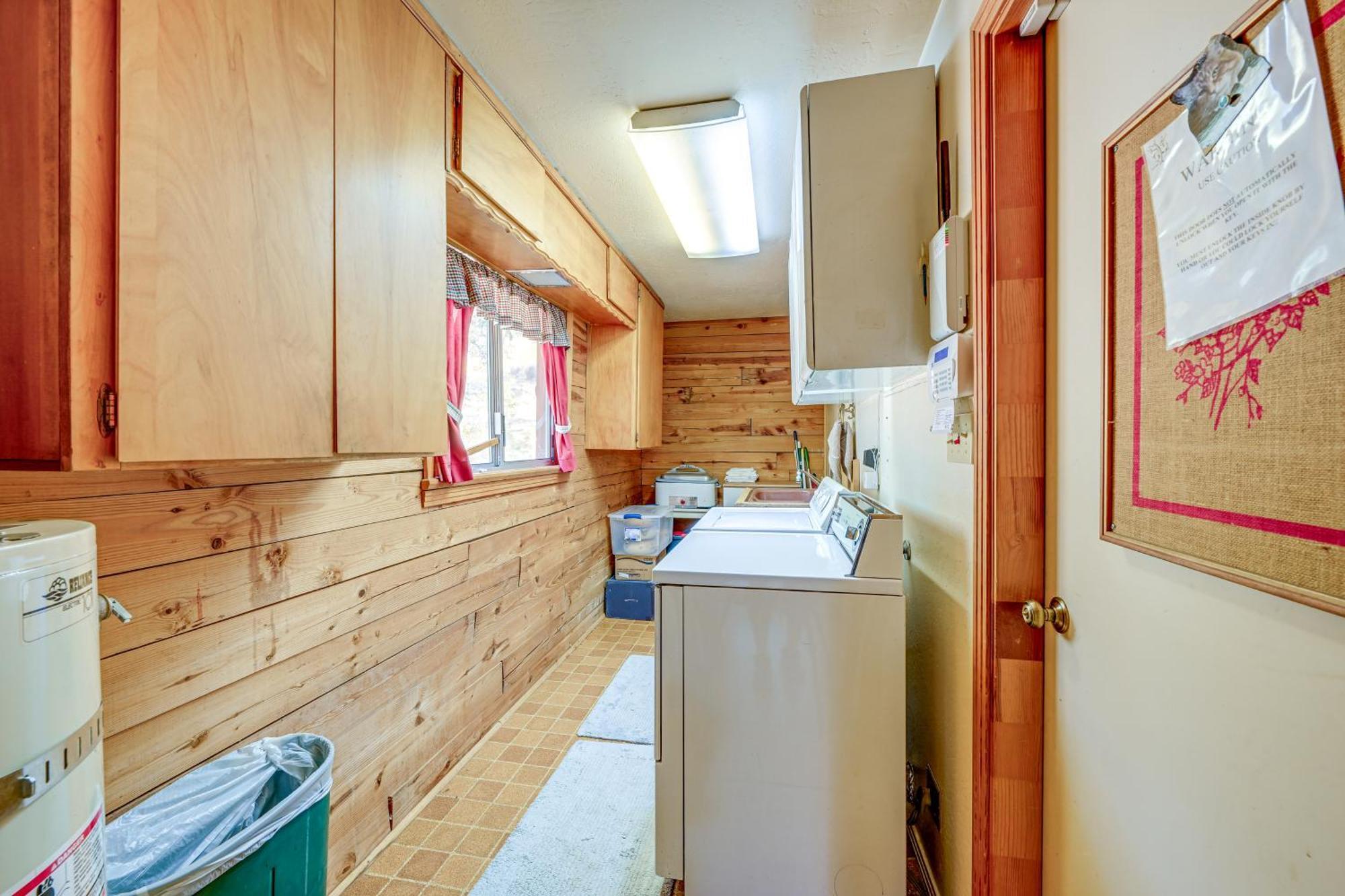 Cozy Family-Friendly Badger Retreat With Fireplace! Exterior photo