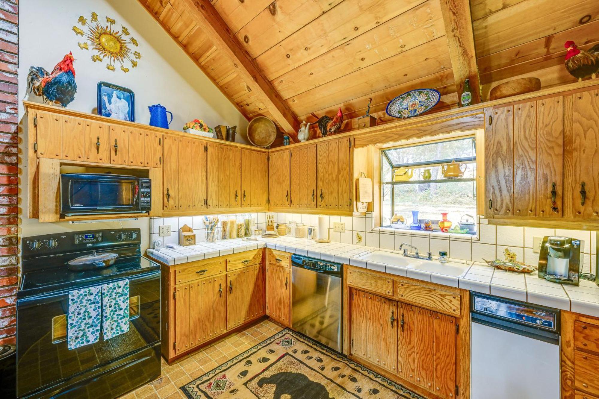Cozy Family-Friendly Badger Retreat With Fireplace! Exterior photo